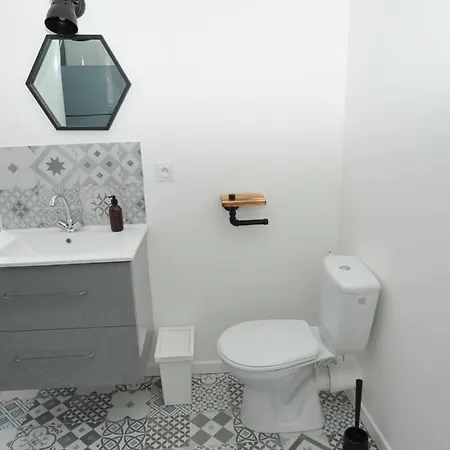 Près Des Bassins, 35m2 Hyper Centre Appartamento